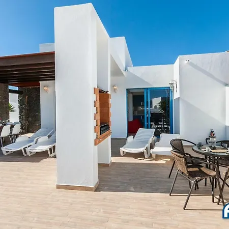 Villa Modern & Bright With Separate Studio - El Guanche Playa Blanca (Lanzarote)