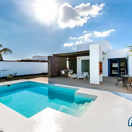 Villa Modern & Bright With Separate Studio - El Guanche Playa Blanca (Lanzarote)